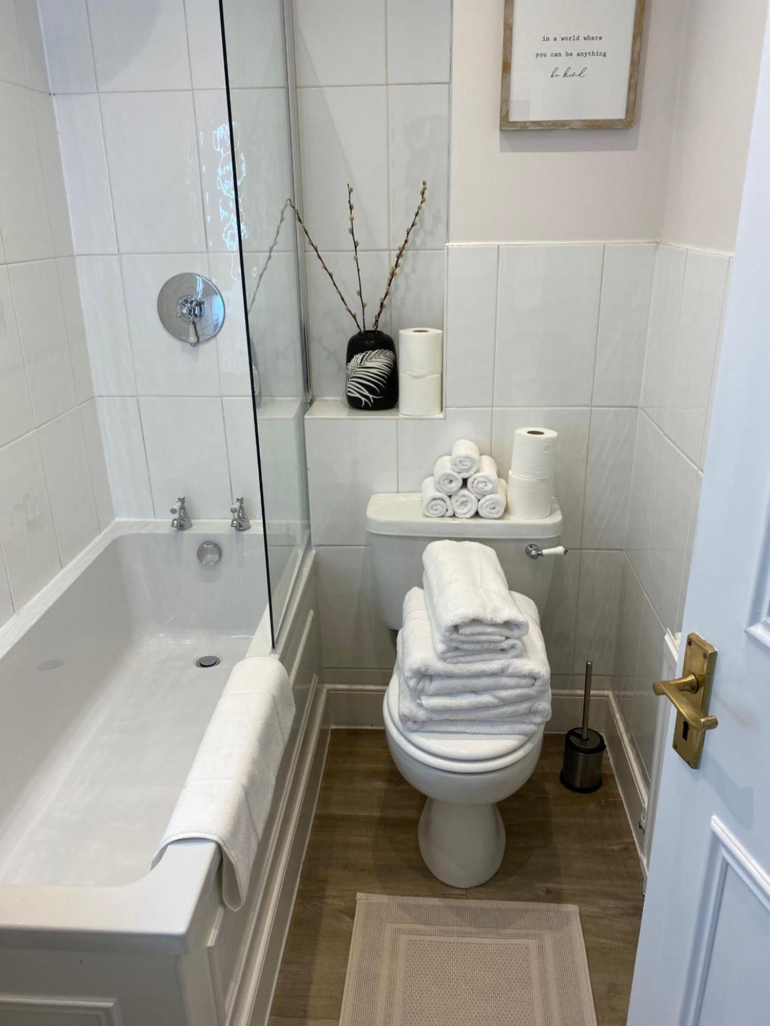 Lovely Large 1 Bed Renovated Flat W Balcony & 600Mb Wifi Λονδίνο Εξωτερικό φωτογραφία
